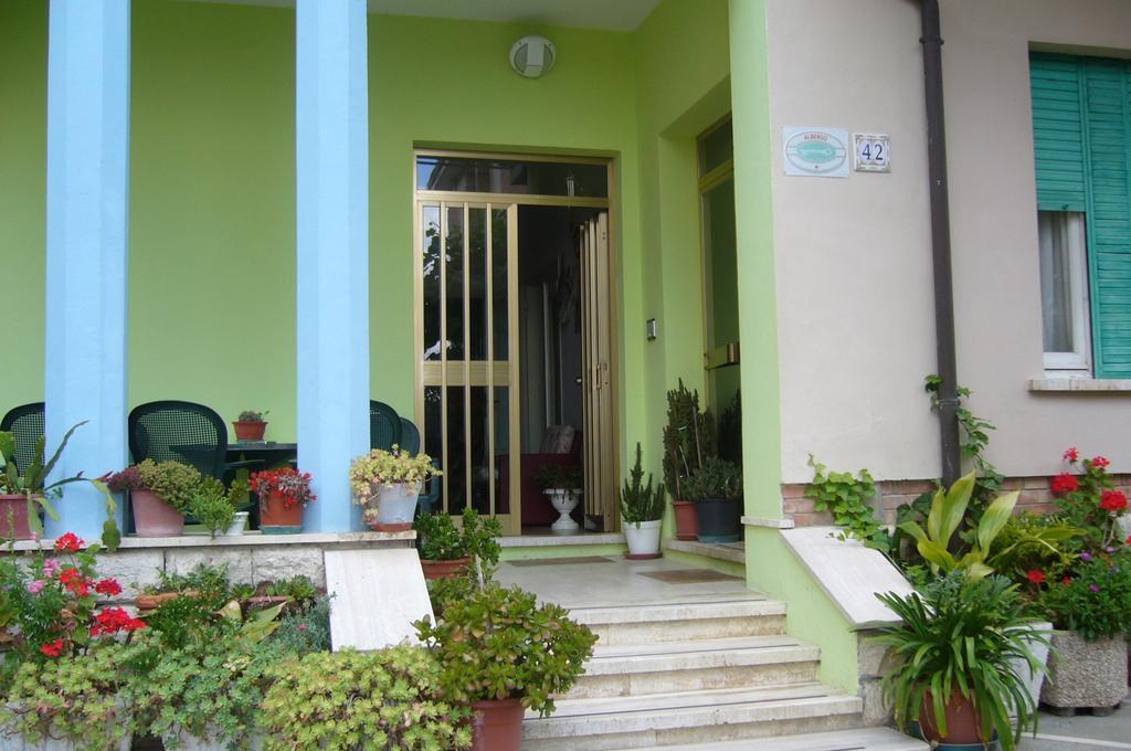 קיאנצ'נו טרמה Albergo Villa Canapini מראה חיצוני תמונה