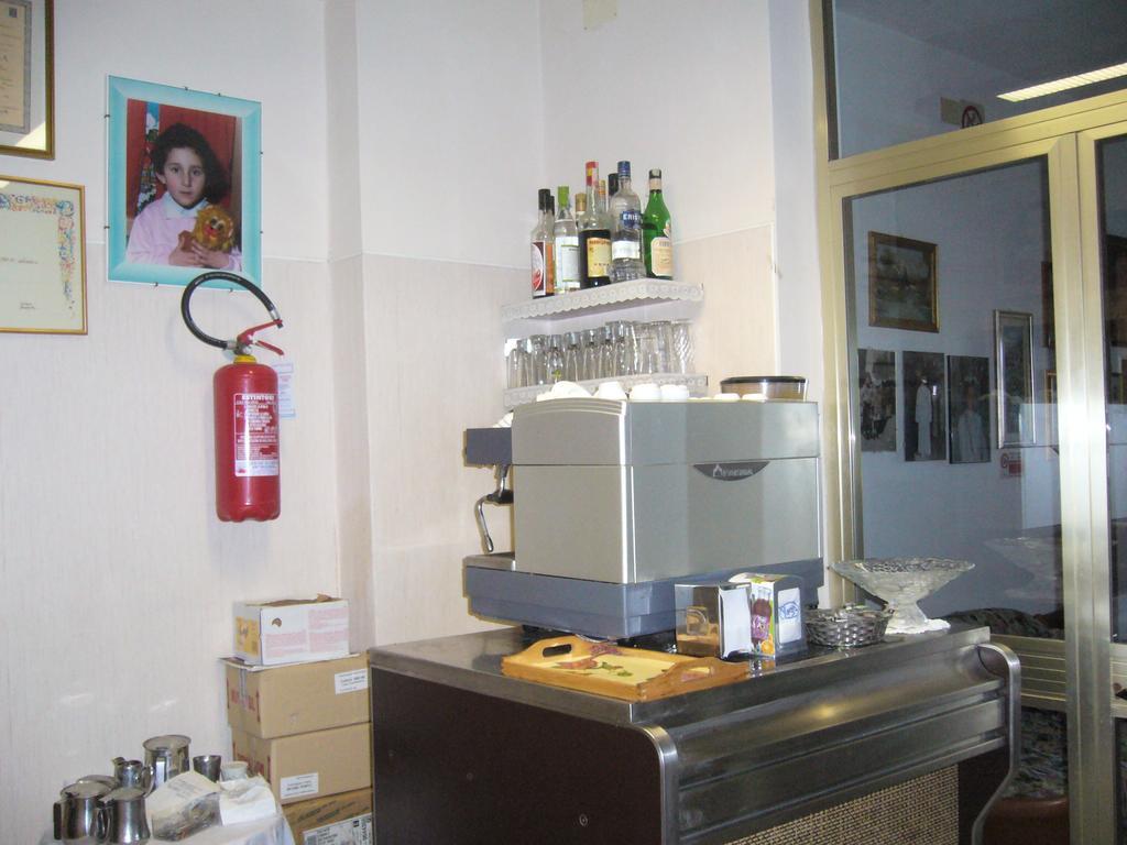 קיאנצ'נו טרמה Albergo Villa Canapini מראה חיצוני תמונה