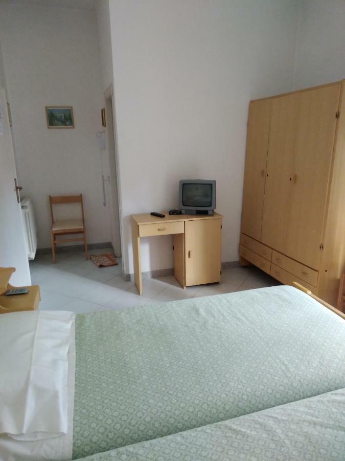 קיאנצ'נו טרמה Albergo Villa Canapini מראה חיצוני תמונה